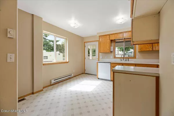 6239 W New Hampshire St, Spirit Lake, ID 83869