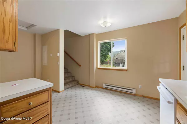 6239 W New Hampshire St, Spirit Lake, ID 83869