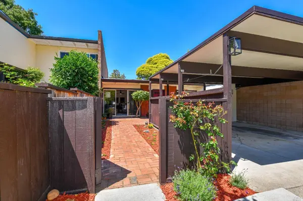 3142 Valley Green LN, Napa, CA 94558