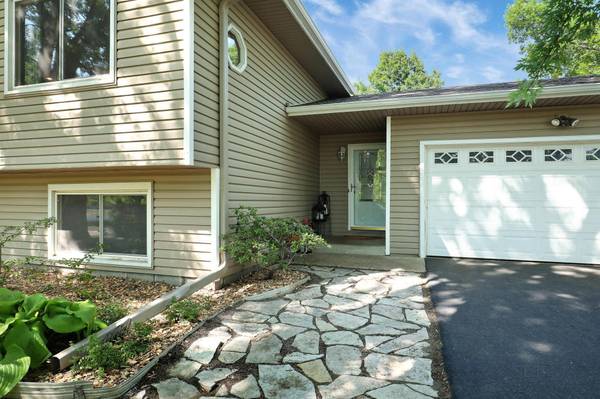 5280 W 137th ST, Savage, MN 55378