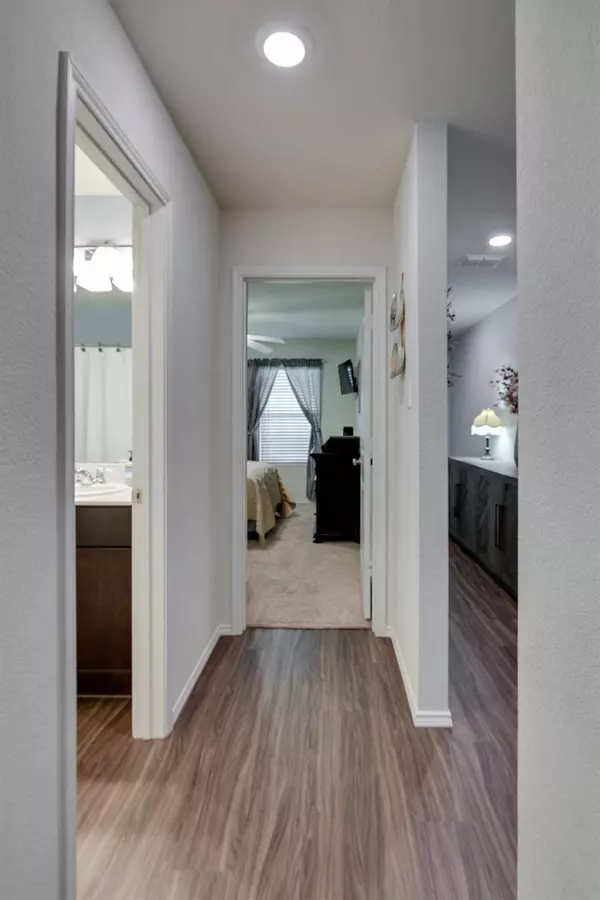 345 Blue Crow Lane, Fort Worth, TX 76052