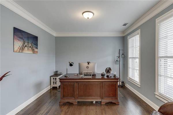 6522 Lemon Grass LN, Flowery Branch, GA 30542