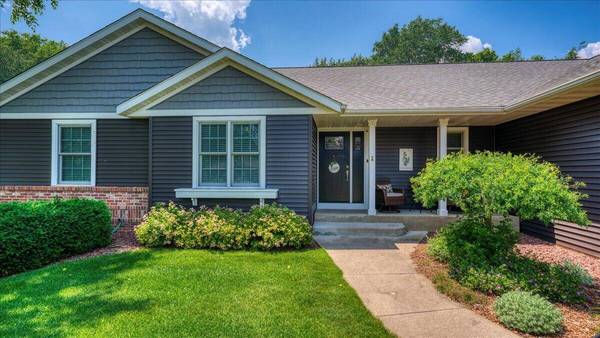 N7067 Pine Ln, Holland, WI 54636