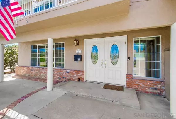 5954 Broadmoor Dr, La Mesa, CA 91942