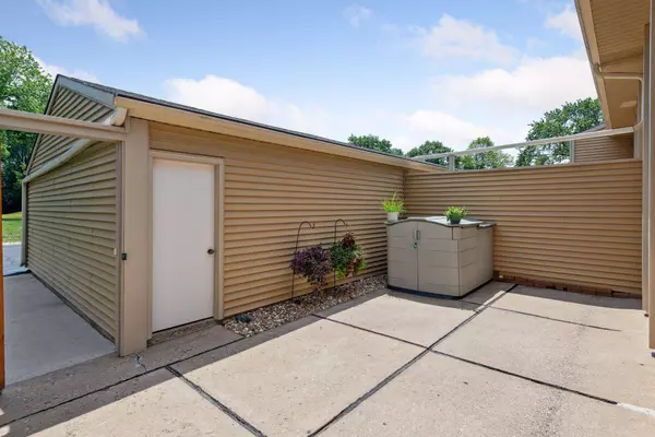 12439 Drake ST NW, Coon Rapids, MN 55448