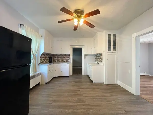 14 Greenwood St, Gardner, MA 01440