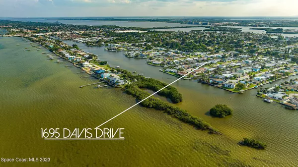 1695 Davis Drive, Merritt Island, FL 32952