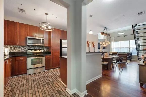 400 17th ST NW #1421, Atlanta, GA 30363