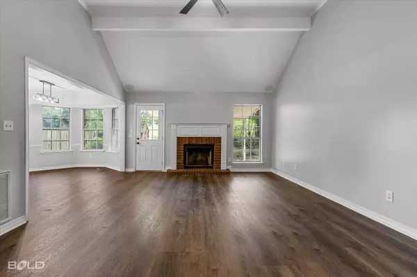 6022 Summerville Lane, Bossier City, LA 71111