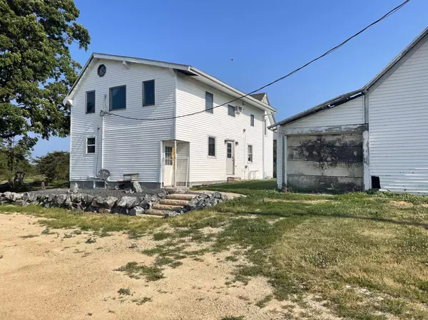 N5062 County Road S, Elmwood, WI 54740