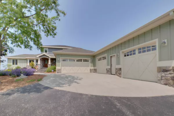 312 Dunes Drive, Manistee, MI 49660