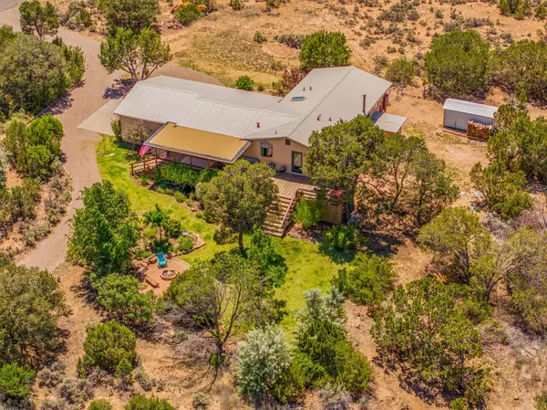 1 Agila CT, White Rock, NM 87547