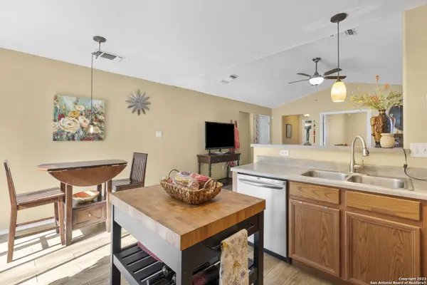 7710 Mainland Woods, San Antonio, TX 78250