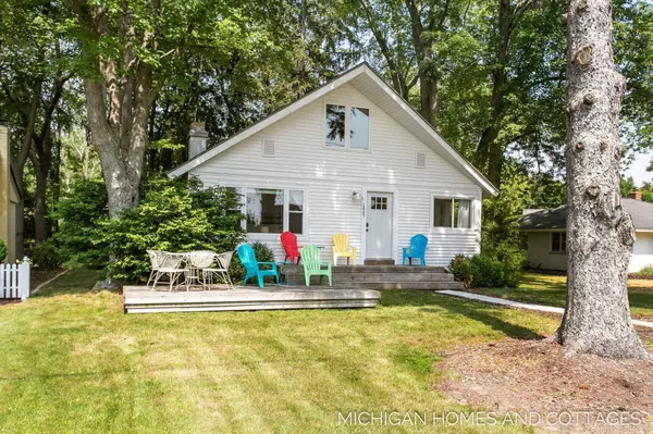 1665 Waukazoo Drive, Holland, MI 49424