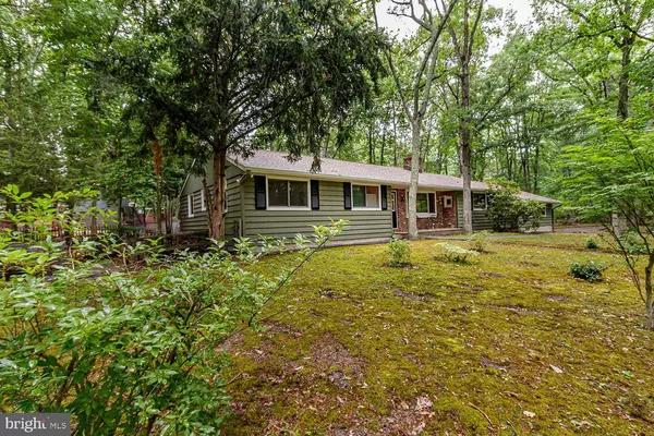 210 MIGAZEE TRL, Medford Lakes, NJ 08055