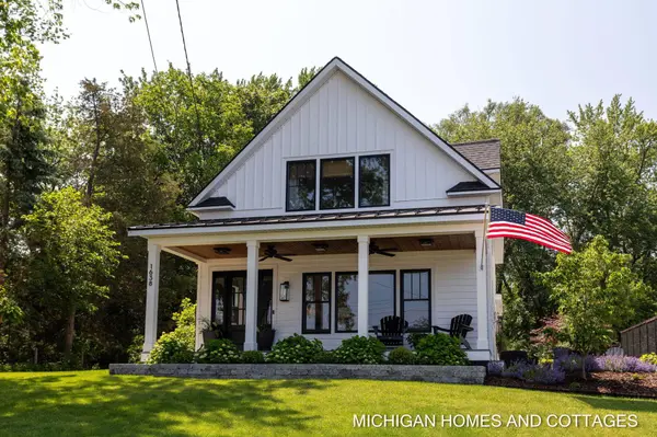 1638 South Shore Drive, Holland, MI 49423