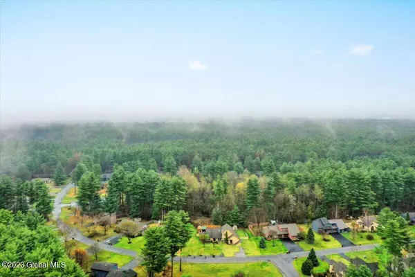 19 Margaret Drive, Queensbury, NY 12804