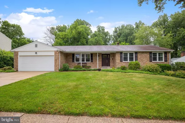 707 N COUNTRY CLUB DR, Newark, DE 19711