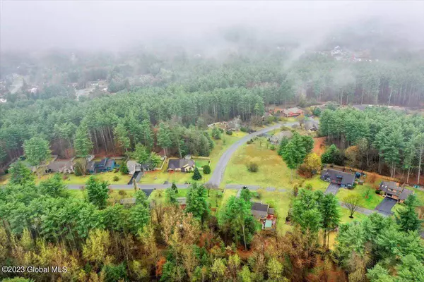 19 Margaret Drive, Queensbury, NY 12804