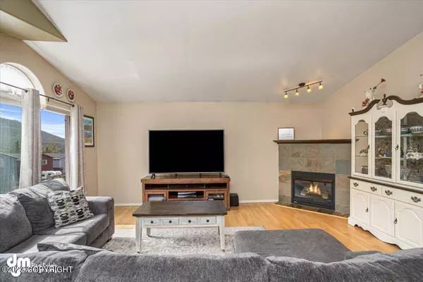 19737 Highland Ridge DR, Eagle River, AK 99577