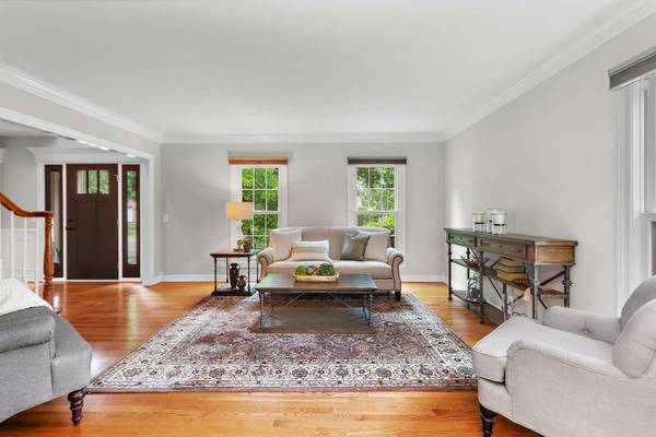 843 High Gate CRSE, Glen Ellyn, IL 60137