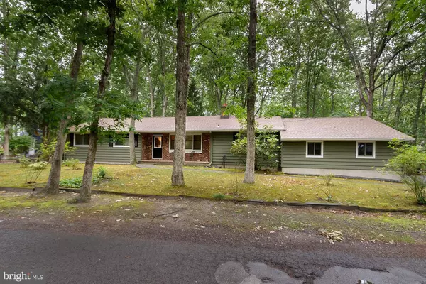 210 MIGAZEE TRL, Medford Lakes, NJ 08055