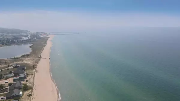 312 Dunes Drive, Manistee, MI 49660