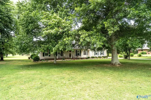 25546 Capshaw Road, Athens, AL 35613