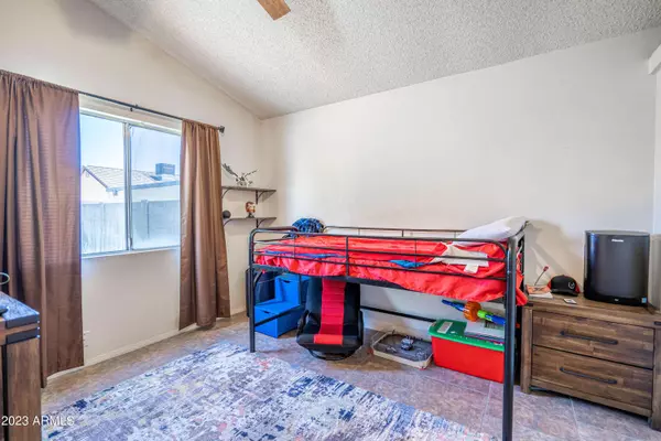 8038 W BLOOMFIELD Road, Peoria, AZ 85381