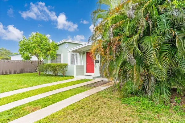 9850 Jamaica Dr, Cutler Bay, FL 33189