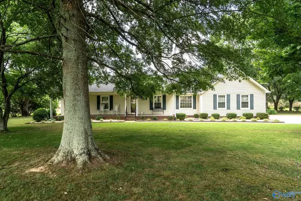 25546 Capshaw Road, Athens, AL 35613