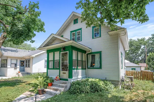 4042 Queen AVE N, Minneapolis, MN 55412