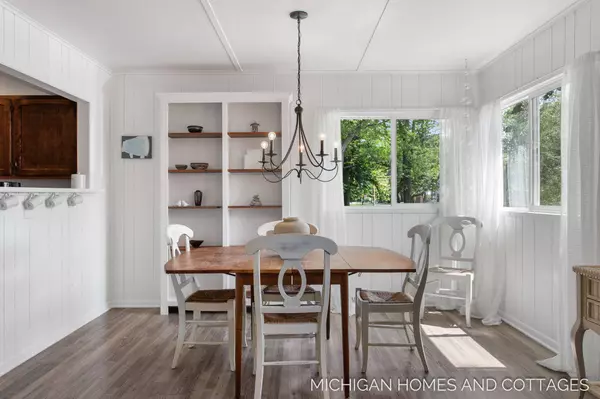 1665 Waukazoo Drive, Holland, MI 49424