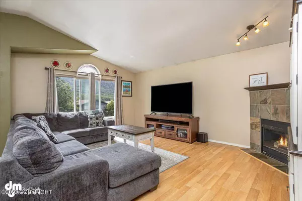 19737 Highland Ridge DR, Eagle River, AK 99577