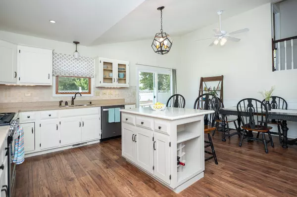 2808 Campbell ST, Joliet, IL 60435