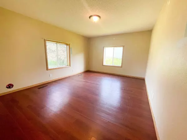 N5062 County Road S, Elmwood, WI 54740