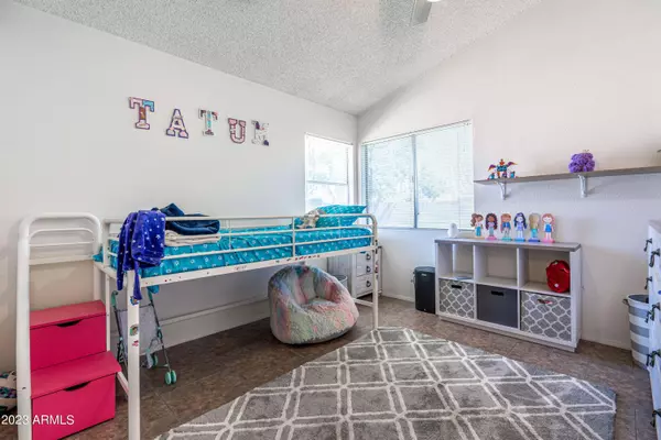 8038 W BLOOMFIELD Road, Peoria, AZ 85381