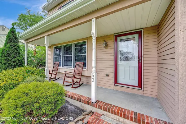 52 Shasta Lane, Toms River, NJ 08753