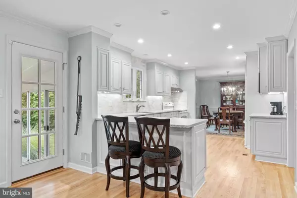 707 N COUNTRY CLUB DR, Newark, DE 19711