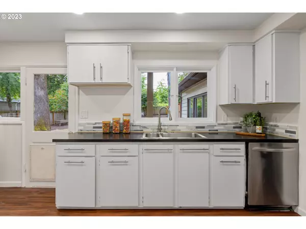 2865 SW 123RD AVE, Beaverton, OR 97005