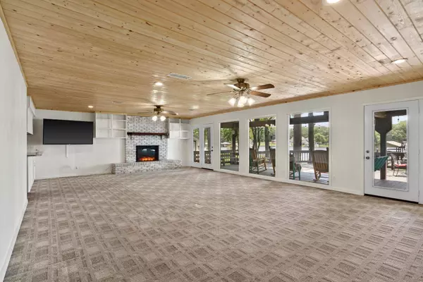 25 Private Road 2362, Mount Pleasant, TX 75455