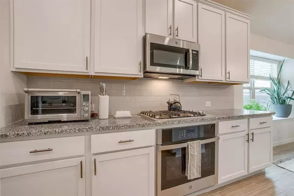 5613 Annie Creek Road, Fort Worth, TX 76126