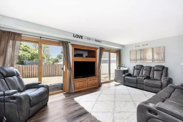 2461 Hayloft Lane, Elgin, IL 60124