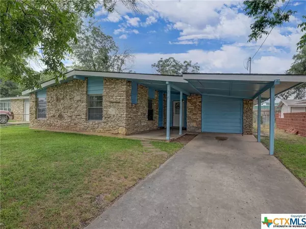 375 Lockener AVE, New Braunfels, TX 78130