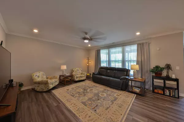 9725 Haughton LN, Mccordsville, IN 46055