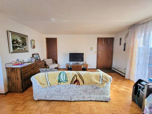 5543 W Higgins AVE #2, Chicago, IL 60630