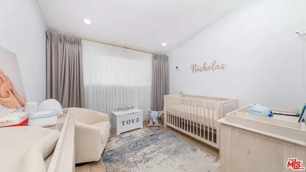 20519 Londelius St, Winnetka, CA 91306