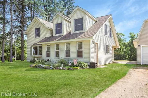 11274 OAK Road, Otisville, MI 48463