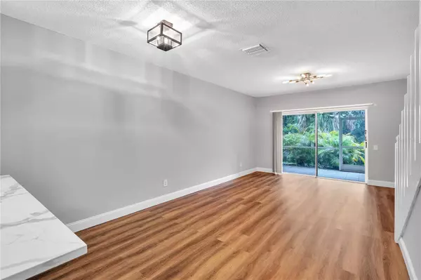 5907 BAYSIDE KEY DR, Tampa, FL 33615