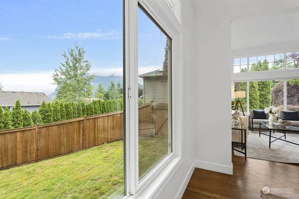 1375 SW 14th PL, North Bend, WA 98045